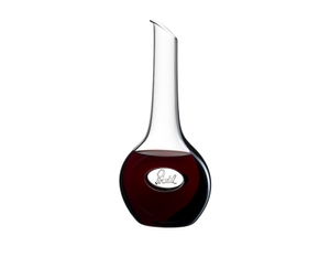 RIEDEL Decanter RIEDEL R.Q. filled with a drink on a white background