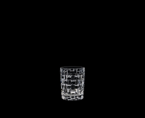 NACHTMANN Bossa Nova Whiskybecher Set auf schwarzem Hintergrund