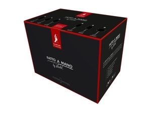RIEDEL Fatto A Mano Old World Pinot Noir in the packaging