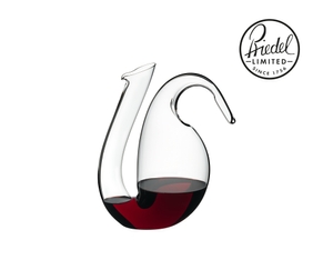 RIEDEL Decanter Ayam Mini filled with a drink on a white background