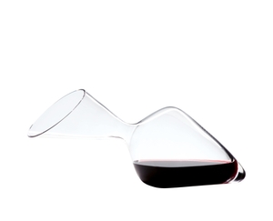 RIEDEL Decanter Tyrol R.Q. filled with a drink on a white background