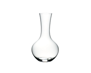 Red wine filled RIEDEL Syrah decanter on white background. A red line indicates the level of 750ml wine.