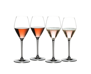 RIEDEL Mixing Set Rosé riempito con una bevanda su sfondo bianco