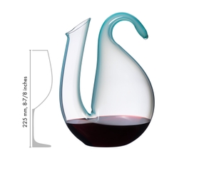 RIEDEL Decanter Ayam Menta in relation to another product