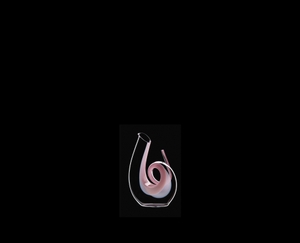 RIEDEL Dekanter Curly Pink R.Q. auf schwarzem Hintergrund