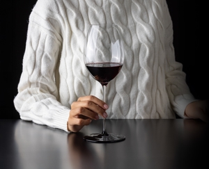 RIEDEL Fatto A Mano Black Tie Hermitage en action