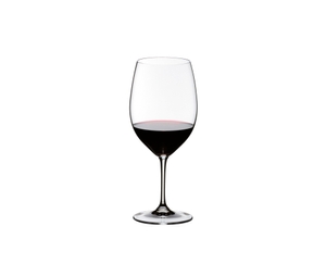 RIEDEL Vinum Restaurant Cabernet Sauvignon/Merlot (Bordeaux) filled with a drink on a white background