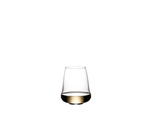 SL RIEDEL Stemless Wings Verre à Champagne/Sauvignon/Riesling rempli avec une boisson sur fond blanc