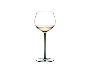 RIEDEL Fatto A Mano Oaked Chardonnay Green R.Q. filled with a drink on a white background