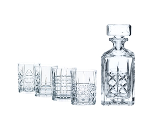 NACHTMANN Highland Whiskey Set filled with a drink on a white background