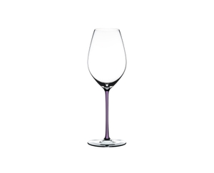 RIEDEL Fatto A Mano Champagner Weinglas Opalviolett auf weißem Hintergrund