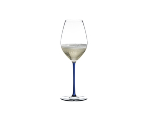 A RIEDEL Fatto A Mano Champagne Wine Glass in dark blue filled with champagne on a transparent background. 