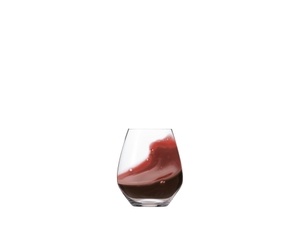 SPIEGELAU Authentis Casual Burgundy filled with a drink on a white background