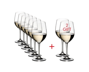 RIEDEL Vinum Viognier/Chardonnay rempli avec une boisson sur fond blanc