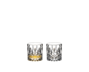 Two Tumbler Collection Spey SOF side by side against a white background. The tumbler on the left side is filled with a drink, the other glass is empty.