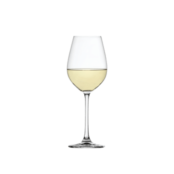 SPIEGELAU Salute Weißwein gefüllt mit einem Getränk auf weißem Hintergrund