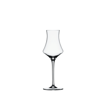 SPIEGELAU Willsberger Anniversary Digestiv gefüllt mit einem Getränk auf weißem Hintergrund