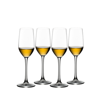 RIEDEL Tequila Set gefüllt mit einem Getränk auf weißem Hintergrund