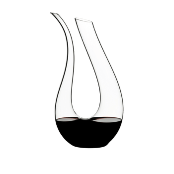 RIEDEL Amadeo Decanter filled with red wine