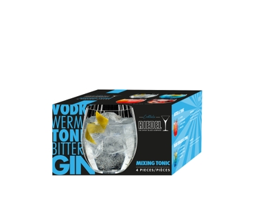 A tumbler of the RIEDEL Mixing Tonic Set filled with a Gin Tonic and ice against a white background.