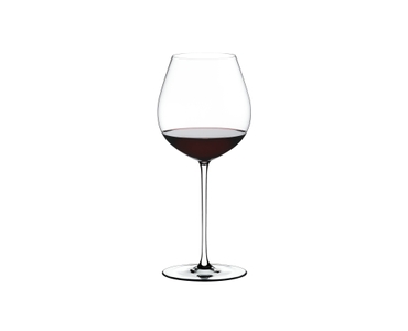 A RIEDEL Fatto A Mano Pinot Noir in white filled with red wine on a transparent background. 