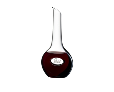 RIEDEL Decanter RIEDEL R.Q. filled with a drink on a white background