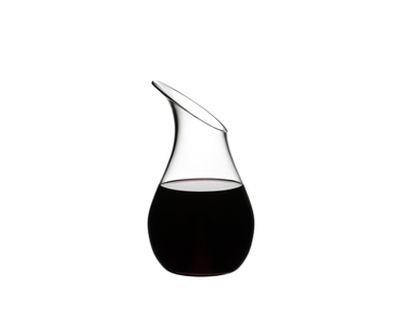 RIEDEL Decanter O Single filled with a drink on a white background