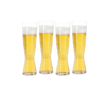 SPIEGELAU Beer Classics Tall Pilsner gefüllt mit einem Getränk auf weißem Hintergrund