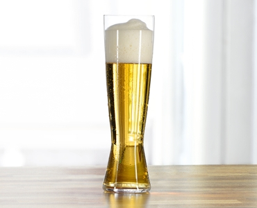 SPIEGELAU Beer Classics Tall Pilsner in use