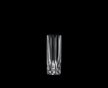 RIEDEL Drink Specific Glassware Fizz auf schwarzem Hintergrund