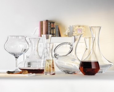 SPIEGELAU Decanter Casual Entertaining 1.4l in use