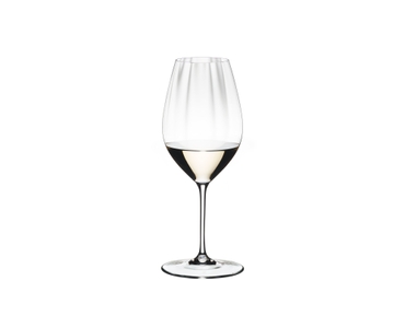 The optical blown glass of the RIEDEL Performance Riesling glass is shown in zoom and explained textually.