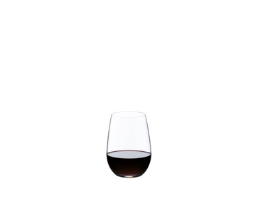 RIEDEL Restaurant O Riesling/Sauvignon Blanc gefüllt mit einem Getränk auf weißem Hintergrund