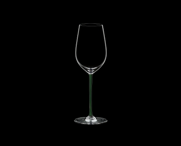 RIEDEL Fatto A Mano Riesling/Zinfandel Green R.Q. on a black background