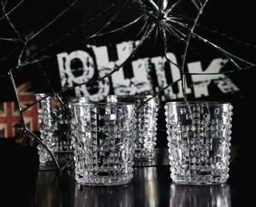 NACHTMANN Punk Whisky Tumbler in use