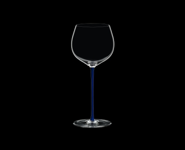 RIEDEL Fatto A Mano Oaked Chardonnay Dark Blue con fondo negro