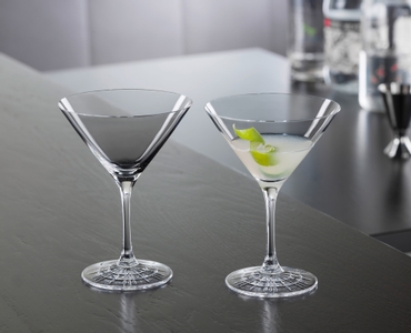 SPIEGELAU Perfect Serve Collection Cocktail Glass en action