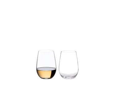 Two RIEDEL O Wine Tumbler Riesling/Sauvignon Blanc on white background. The one on the left is filled with red wine, the one on the right side is empty.