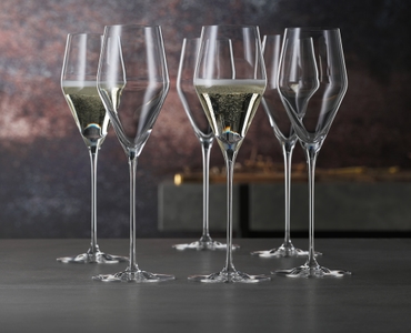 SPIEGELAU Definition Champagne Glass in use