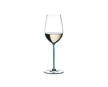 A RIEDEL Fatto A Mano Riesling/Zinfandel glass in turquoise filled with white wine on a transparent background. 