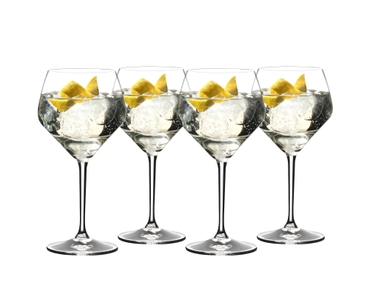 4 gin cocktails served in RIEDEL Gin glasses standing slightly offset side by side