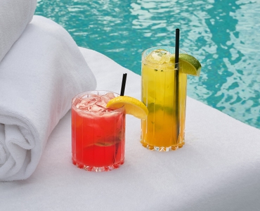 RIEDEL Drink Specific Glassware Rocks & Highball Set in use