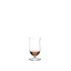 RIEDEL Sommeliers verre à whisky single malt rempli avec une boisson sur fond blanc