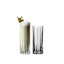 RIEDEL Drink Specific Glassware Fizz Glass rempli avec une boisson sur fond blanc
