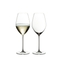 RIEDEL Veritas Bicchiere da Vino Champagne riempito con una bevanda su sfondo bianco