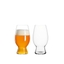 SPIEGELAU Craft Beer Glasses American Wheat Beer riempito con una bevanda su sfondo bianco