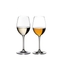 RIEDEL Vinum verre à Sauvignon Blanc/vin de dessert rempli avec une boisson sur fond blanc
