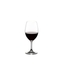 RIEDEL Ouverture Rotwein gefüllt mit einem Getränk auf weißem Hintergrund