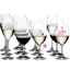 RIEDEL Ouverture Weißwein/Magnum/Champagnerglas gefüllt mit einem Getränk auf weißem Hintergrund