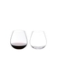 RIEDEL O Wine Tumbler Pinot/Nebbiolo riempito con una bevanda su sfondo bianco